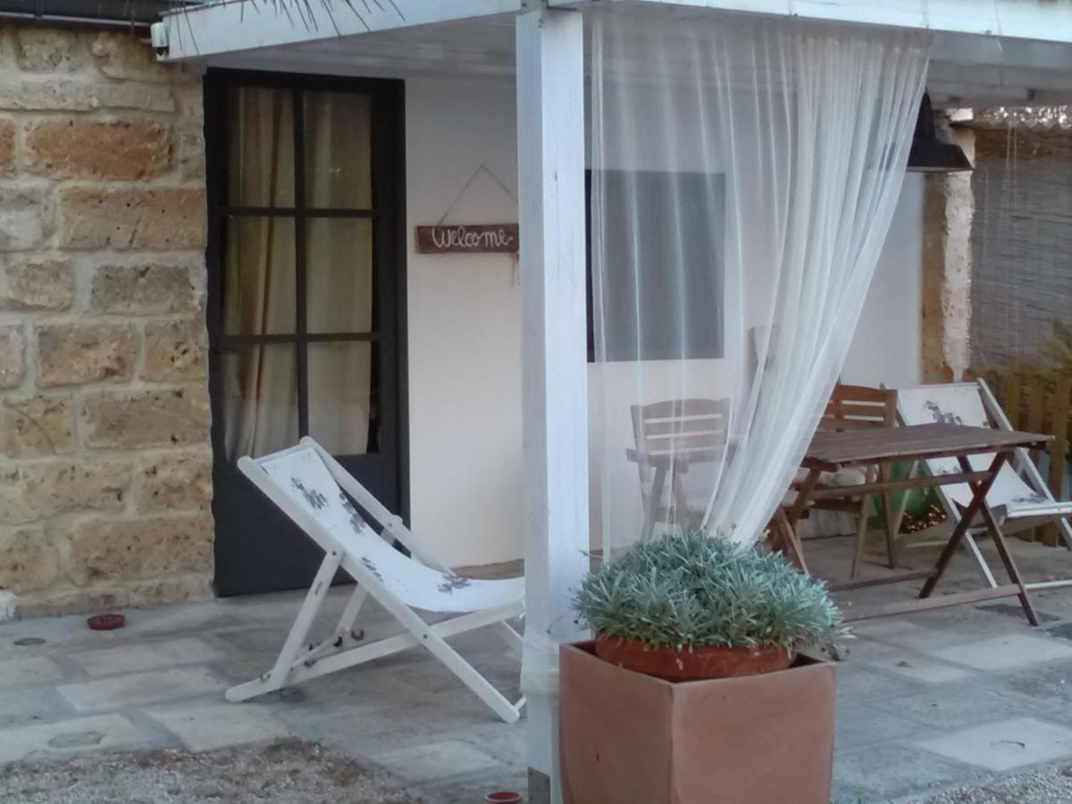 Casetta Vacanza In Campagna Aradeo Kültér fotó